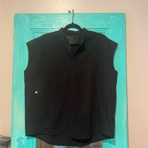 FIGS SCRUB Black Technical Collection Top ( 2 Pocket Design)